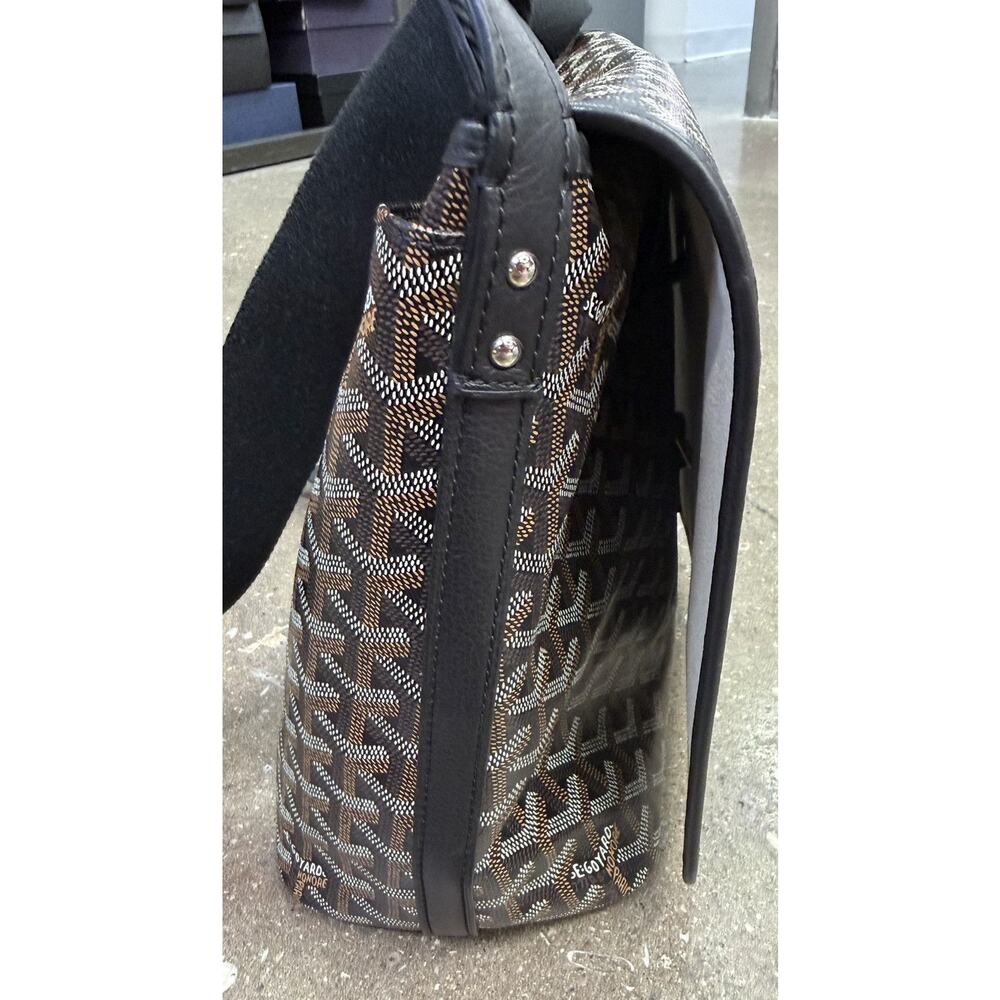 Goyard Capetien MM Black Messenger Bag - Picture 12 of 16